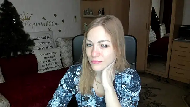 Snapshot of SilviaEyes chatting on 12.08.24 SilviaEyes online show from 12.08.24