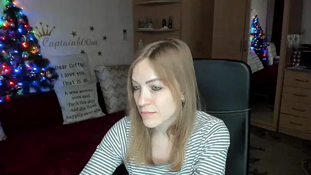 Snapshot of SilviaEyes chatting on 12.11.24 SilviaEyes online show from 12.11.24