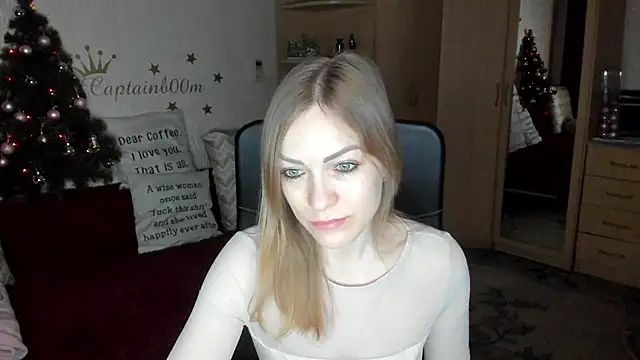 Snapshot of SilviaEyes chatting on 01.02.25 SilviaEyes online show from 01.02.25