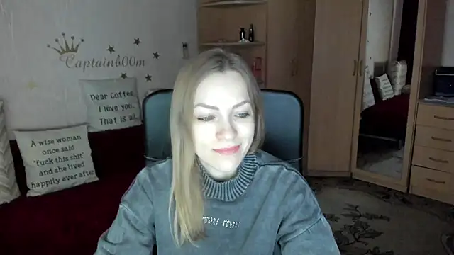 Snapshot of SilviaEyes chatting on 01.26.25 SilviaEyes online show from 01.26.25