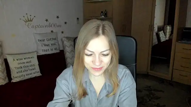 Snapshot of SilviaEyes chatting on 01.29.25 SilviaEyes online show from 01.29.25