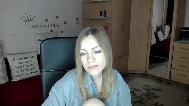 Snapshot of SilviaEyes chatting on 01.29.25 SilviaEyes online show from 01.29.25