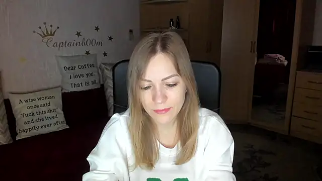Snapshot of SilviaEyes chatting on 01.31.25 SilviaEyes online show from 01.31.25