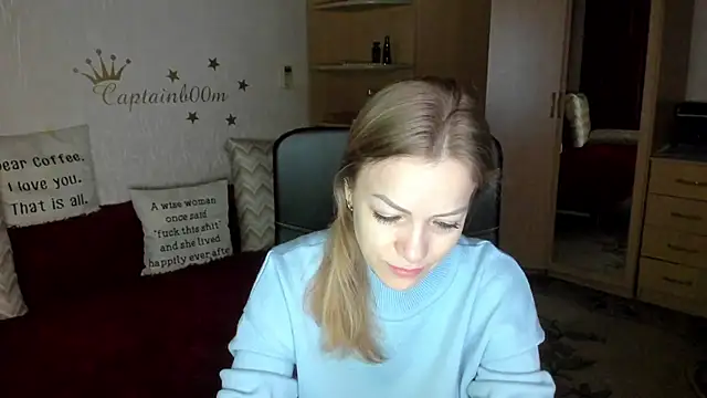 Snapshot of SilviaEyes chatting on 02.07.25 SilviaEyes online show from 02.07.25