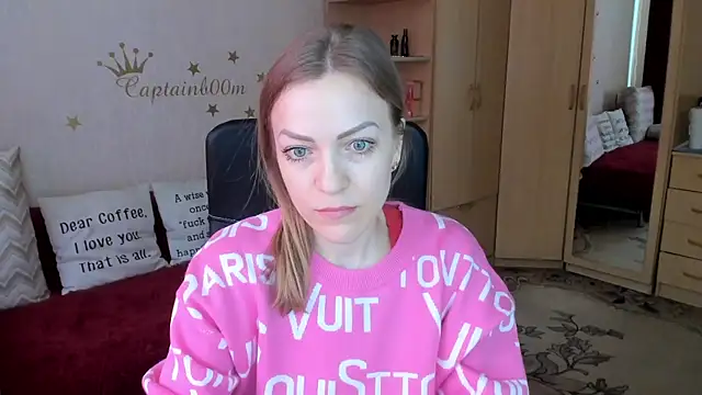 Snapshot of SilviaEyes chatting on 02.26.25 SilviaEyes online show from 02.26.25