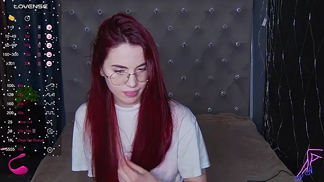 EmilyKents online show from 02.20.25