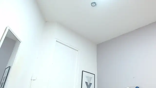 MileyHudson online show from 12.11.24