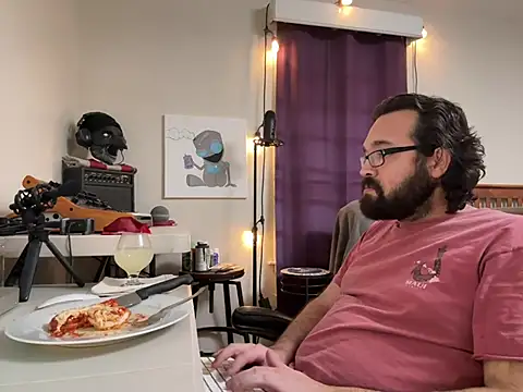 Seraph De La Luna online show from 12.31.24