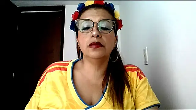 Snapshot of RossanaLionheart chatting on 06.27.26 RossanaLionheart online show from 06.27.26