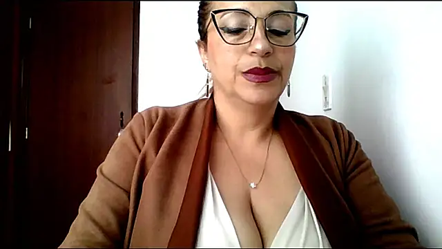 Snapshot of RossanaLionheart chatting on 07.09.26 RossanaLionheart online show from 07.09.26