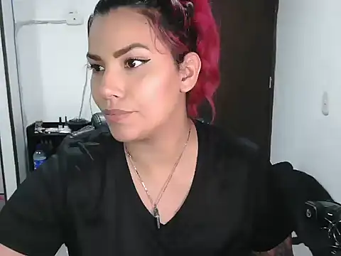 CarolinaRincon online show from 02.23.25