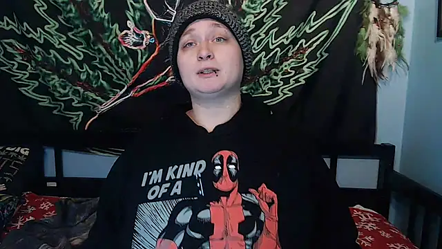 Snapshot of Chloenightmare chatting on 12.25.24 Chloenightmare online show from 12.25.24