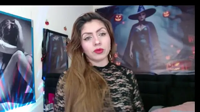 AnthonelaBella online show from 10.24.25