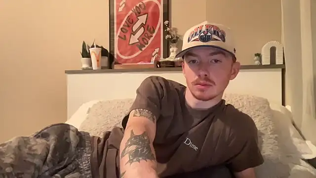 Snapshot of younghungginger chatting on 01.23.25 younghungginger online show from 01.23.25