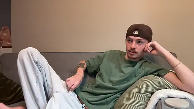 younghungginger online show from 11.14.25