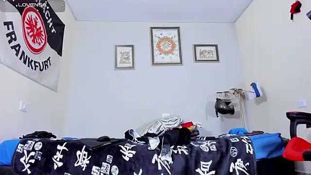 AlejoKhalifa  online show from 10.26.25