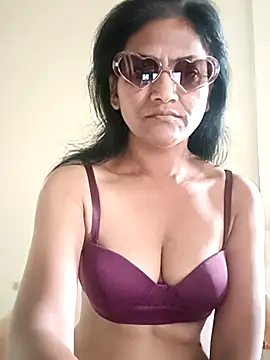 sunita6009 online show from 10.17.25