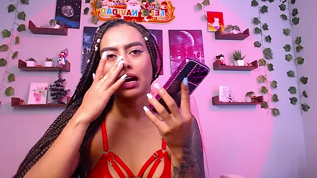 macey elliot  online show from 12.24.24