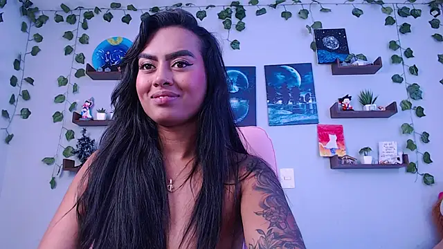 macey elliot  online show from 01.06.25