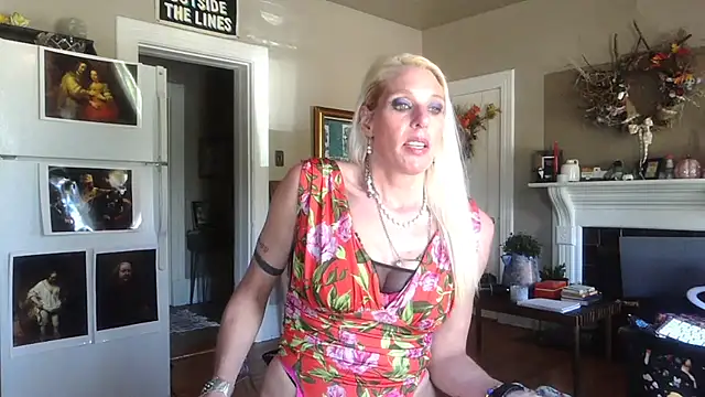 Glamazonx online show from 10.31.25