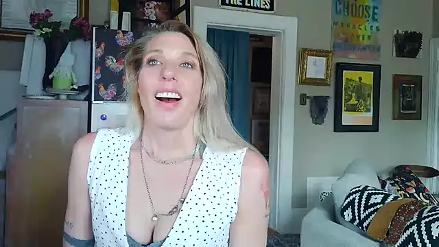 Glamazonx online show from 03.30.26