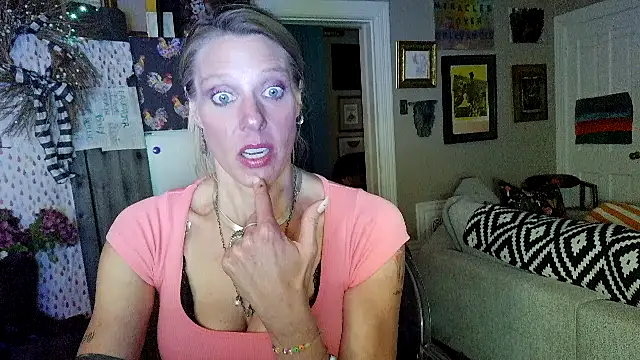 Glamazonx online show from 04.04.26