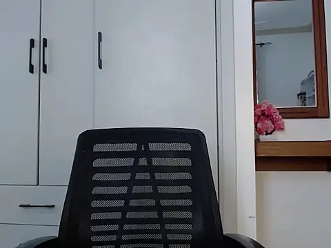 Snapshot of queencydoll chatting on 02.23.26 queencydoll online show from 02.23.26