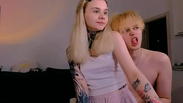 Britney Lynch online show from 04.13.26