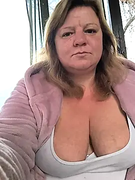 Snapshot of jusichka chatting on 11.02.25 jusichka online show from 11.02.25