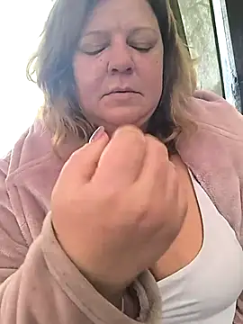 Snapshot of jusichka chatting on 11.10.25 jusichka online show from 11.10.25