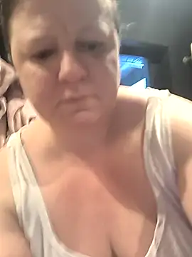 Snapshot of jusichka chatting on 02.18.26 jusichka online show from 02.18.26