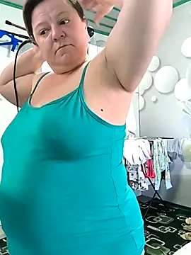 Snapshot of jusichka chatting on 04.05.26 jusichka online show from 04.05.26