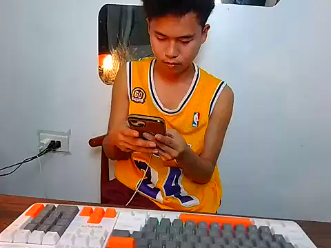 Asiantwink21 online show from 09.17.25