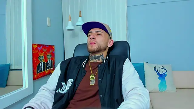 Snapshot of Drako_Lamar chatting on 12.05.24 Drako Lamar online show from 12.05.24