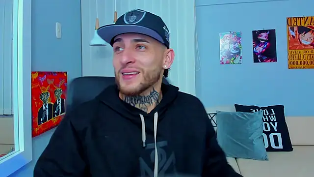 Snapshot of Drako_Lamar chatting on 12.18.24 Drako Lamar online show from 12.18.24