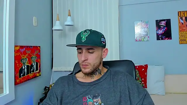 Snapshot of Drako_Lamar chatting on 12.24.24 Drako Lamar online show from 12.24.24