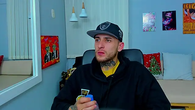 Snapshot of Drako_Lamar chatting on 12.26.24 Drako Lamar online show from 12.26.24