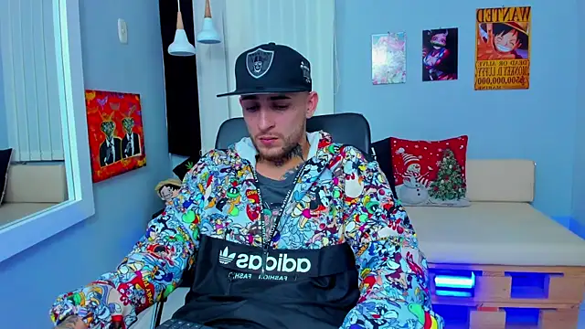 Snapshot of Drako_Lamar chatting on 12.30.24 Drako Lamar online show from 12.30.24