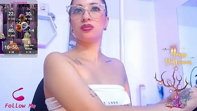 Snapshot of Dagny_beker chatting on 10.22.25 Dagny beker online show from 10.22.25