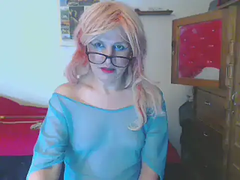 Snapshot of LorenJade chatting on 12.04.24 LorenJade online show from 12.04.24