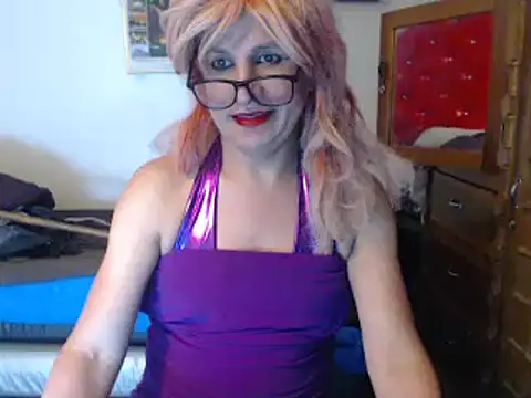 Snapshot of LorenJade chatting on 02.04.25 LorenJade online show from 02.04.25