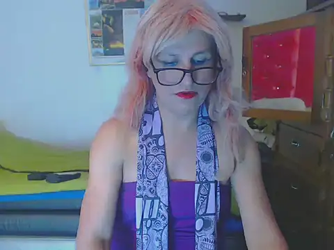 Snapshot of LorenJade chatting on 02.26.25 LorenJade online show from 02.26.25