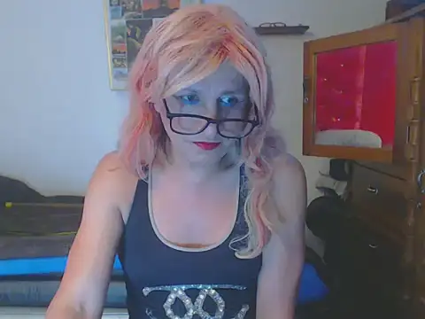 Snapshot of LorenJade chatting on 02.28.25 LorenJade online show from 02.28.25