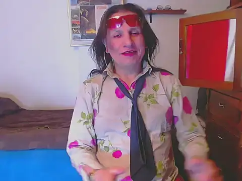 Snapshot of LorenJade chatting on 01.17.26 LorenJade online show from 01.17.26