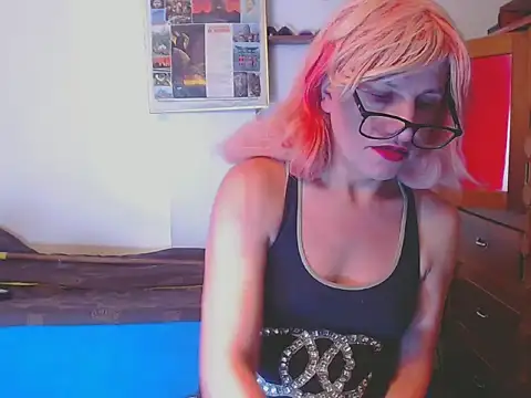 Snapshot of LorenJade chatting on 02.12.26 LorenJade online show from 02.12.26