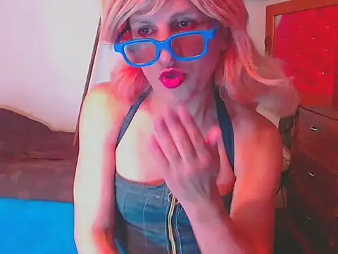 Snapshot of LorenJade chatting on 02.19.26 LorenJade online show from 02.19.26