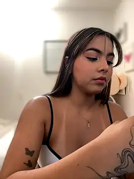 Zarah Blare online show from 09.30.25