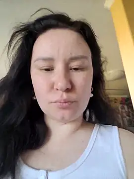 Snapshot of AlexaLexie chatting on 10.15.25 AlexaLexie online show from 10.15.25