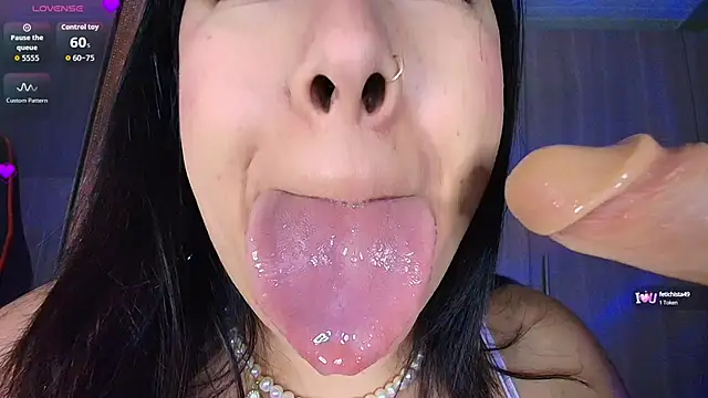 leahtemptation3 online show from 10.05.25