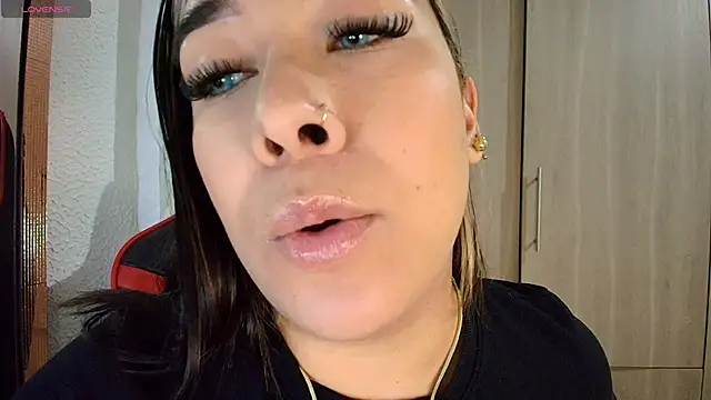 Snapshot of leahtemptation3 chatting on 06.21.26 leahtemptation3 online show from 06.21.26